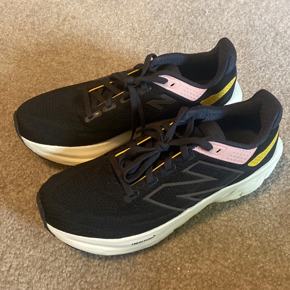 Women’s New Balance 1080
